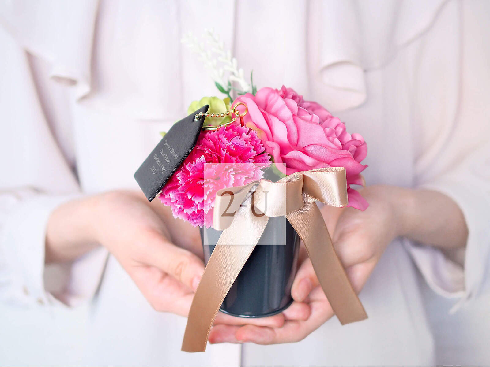 今年的母親節贈送獨特有創意的特別的康迺馨禮物