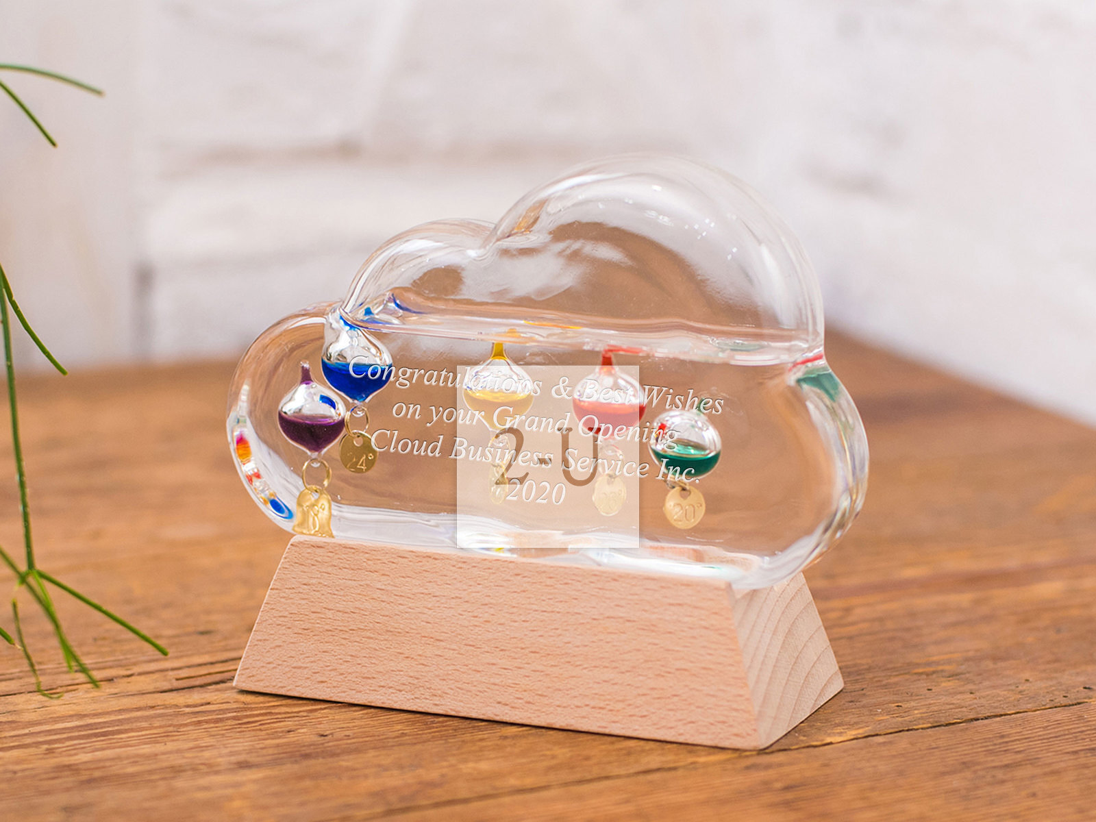 愛不釋手！送給老客戶的創業紀唸品，靠品味脫穎而齣